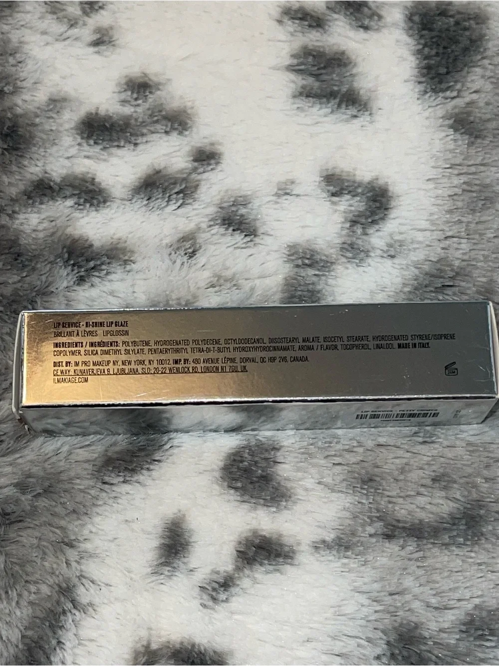 IL Makiage lip service gloss